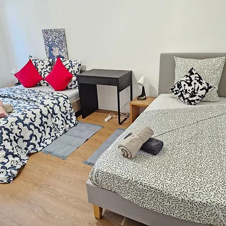 Apartment Cosy Paris Orly Metro 4 *